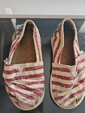 TOMS Kids Cream & Red Striped Slip-On Moccasins